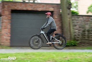 Für eine UVP von 4.699 € bekommt man beim Stereo Hybrid 120 Race Allroad sehr viel SUV-E-Bike fürs Geld, womit es eine klare Empfehlung für den Einstieg in dieses Segment darstellt. Für eine UVP von 4.699 € bekommt man beim Stereo Hybrid 120 Race Allroad sehr viel SUV-E-Bike fürs Geld, womit es eine klare Empfehlung für den Einstieg in dieses Segment darstellt.