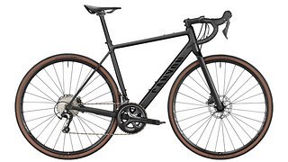 Das Canyon Endurance 6 kommt mit Alurahmen in Carbonoptik, hydraulischen Scheibenbremsen und Shimano Tiagra-Gruppe. Das Canyon Endurance 6 kommt mit Alurahmen in Carbonoptik, hydraulischen Scheibenbremsen und Shimano Tiagra-Gruppe.